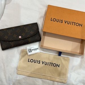 Louis Vuitton Emilie Wallet